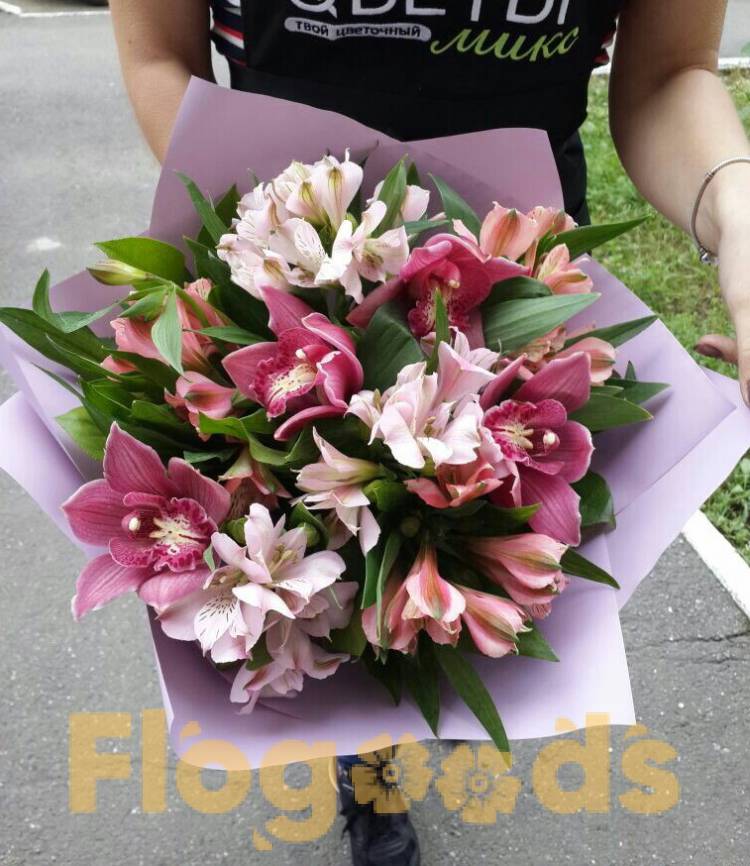 Букет «Шарм» за 7 869 руб.